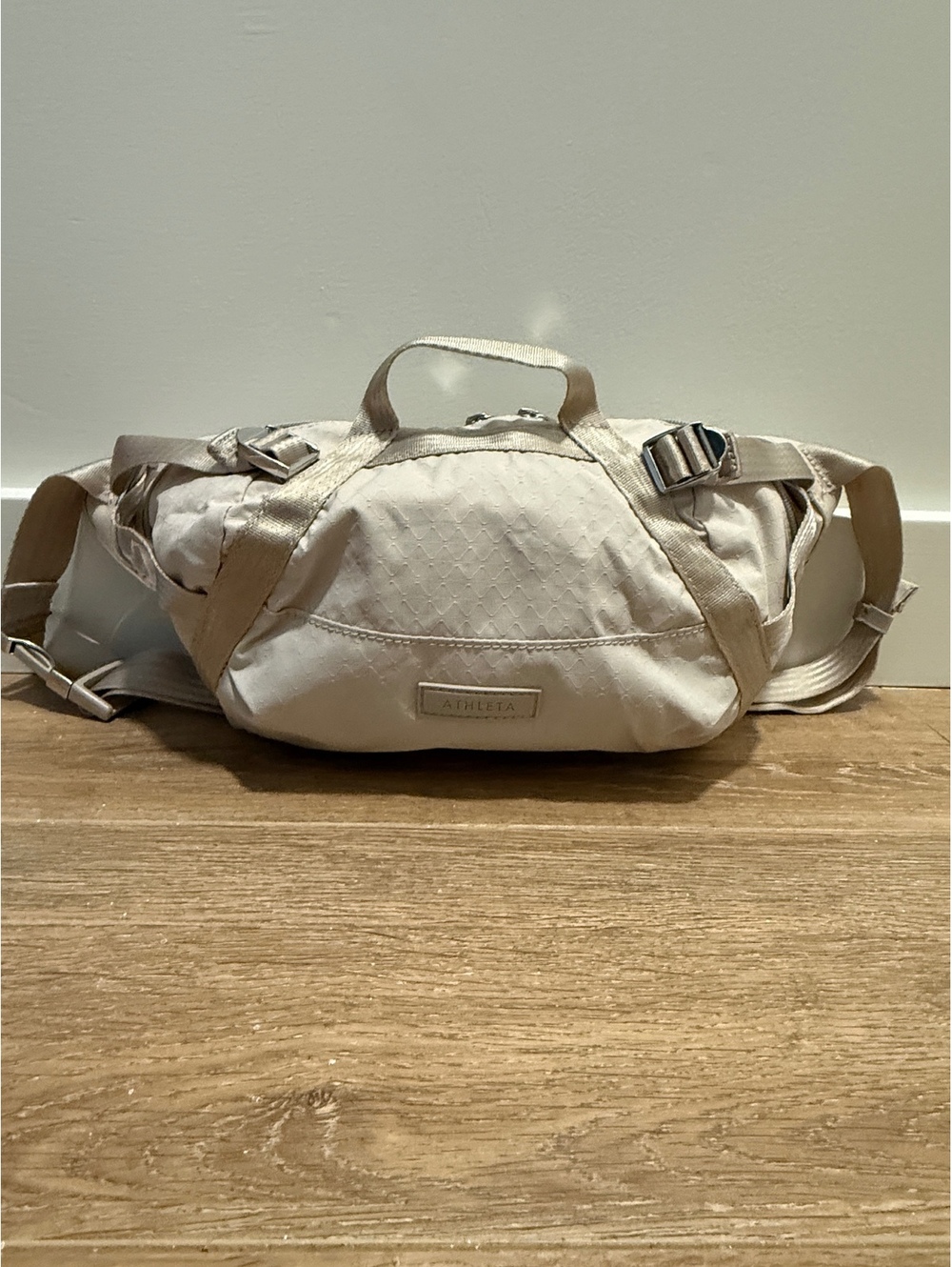 Athleta Beige Waist Pack Fanny Pack Over-the-Shoulder Sling with Bungee for Keys